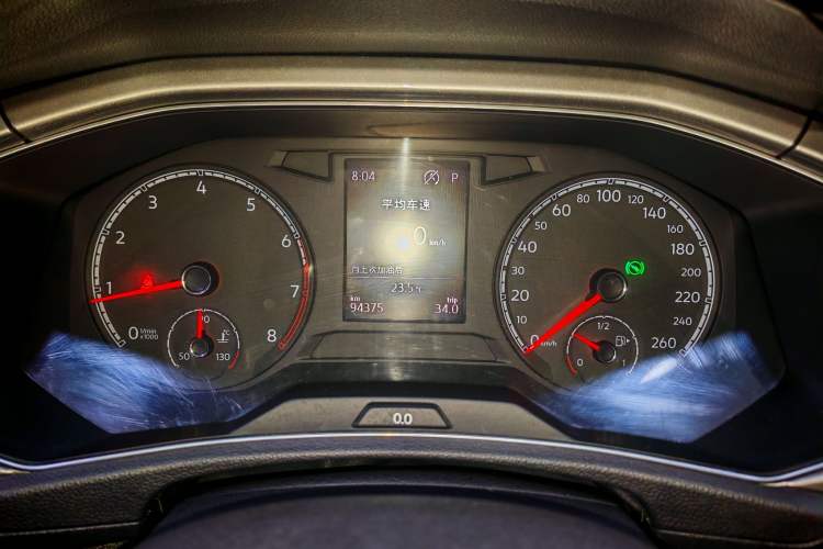 Used Volkswagen T-ROC 2018 280TSI DSG Two-Wheel Drive Advanced Version China V Emission Standard