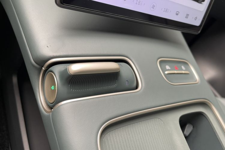 Used Nio ES8 2023 100kWh Signature Edition
