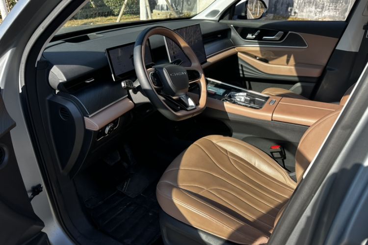 Used Chery Tiggo 8 L 2024 2.0T Two-Wheel Drive Prestige Version 5 Seats Interior 8