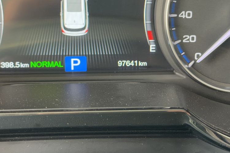 Used GAC Trumpchi GS8 2017 320T Two-Wheel Drive Luxury Smart Connectivity Version (7 Seats)
