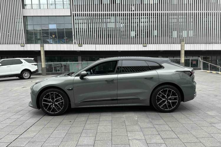 Used Zeekr 001 2026 Model 103° Rear-Drive Max Version Interior 8