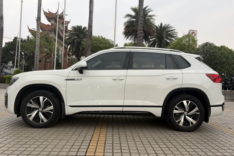 Used Volkswagen Tayron GTE Plug-in Hybrid 2020 1.4T Luxury Model Exterior 11