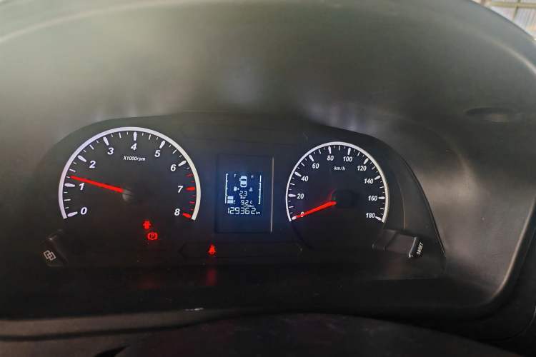 Used FORTHING Lingzhi PLUS 2022 Travel Edition 2.0L Manual Comfort Version 7 Seats
