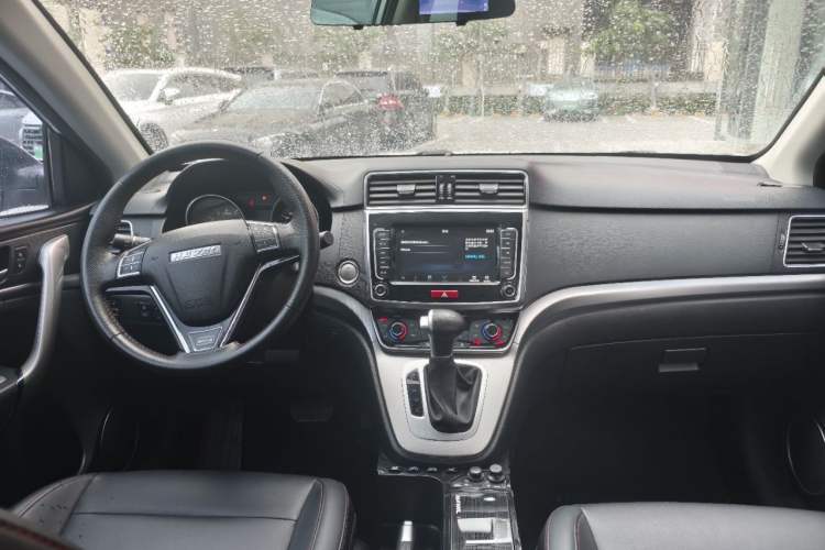 Used Haval M6 2019 1.5T DCT Two-Wheel Drive Elite Version China V Standard