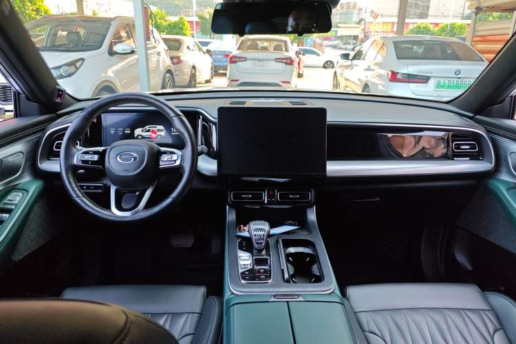 Used GAC Trumpchi GS8 2022 Flagship Series 2.0 TGDI Two-Wheel-Drive Prestige Edition (7 Seats)