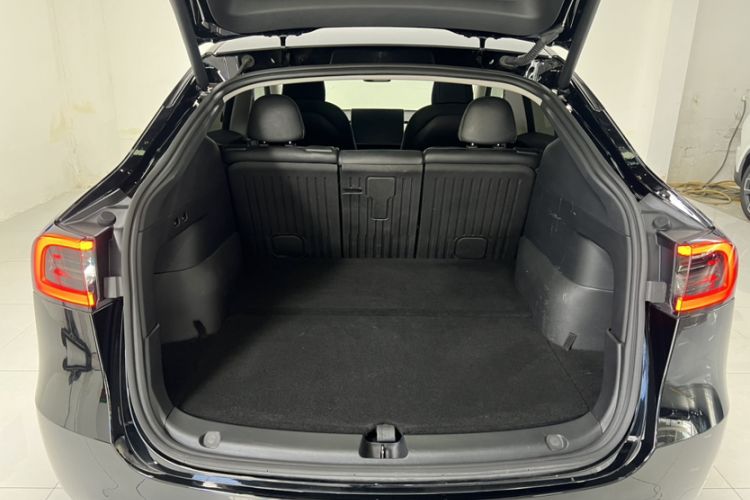 Used Tesla Model Y 2022 Rear-Wheel-Drive Version