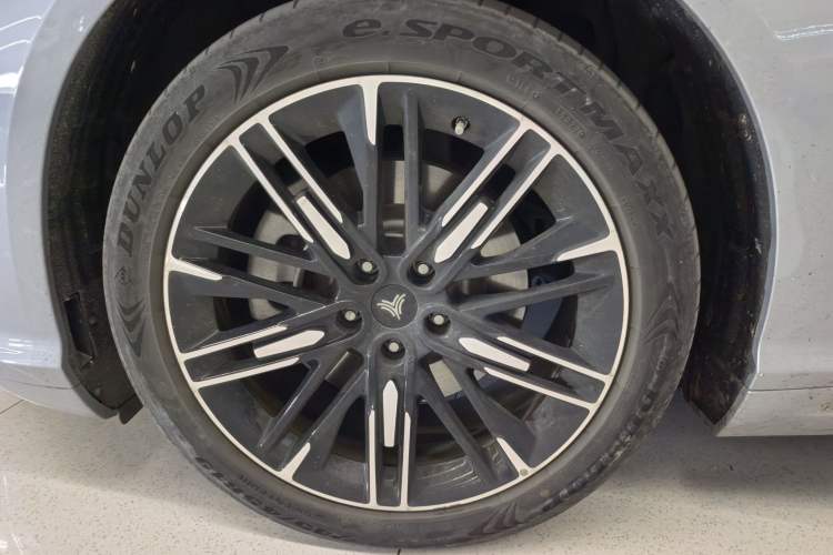 Used NETA S 2022 Extended-Range Version 1160 km Range Rear-Wheel Drive Mid-Grade
