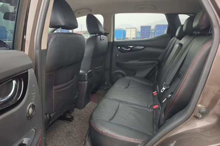 Used Nissan Qashqai 2017 2.0L CVT Elite Edition China V Standard Interior 3