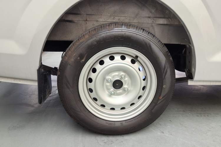 Used Kuayue Kuayue Xing V3 2023 1.3L Gasoline Standard Model 5-Seater Passenger Vehicle
