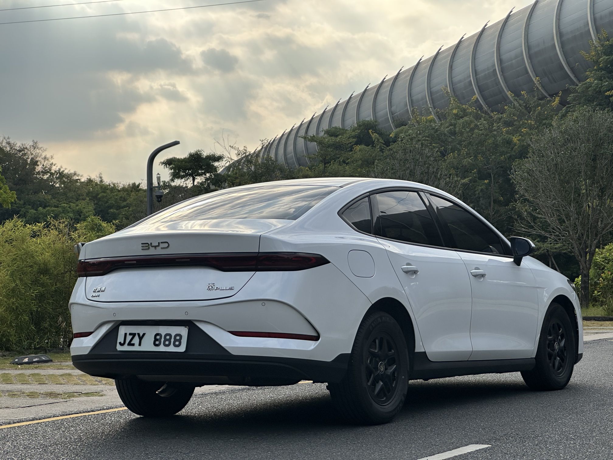 BYD Qin PLUS 2025 DM-i Smart Drive 55KM Leading Model — снимка 15
