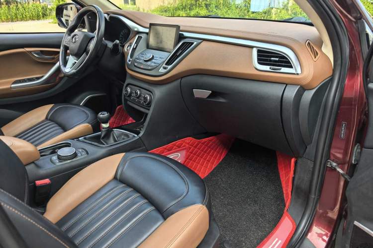 Used Soueast DX7 2015 1.5T Manual Luxury Model
