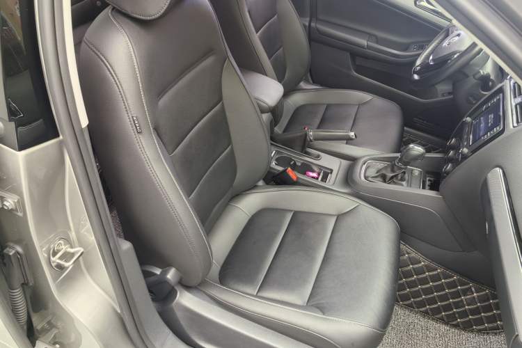 Used Volkswagen Sagitar 2018 1.6L Automatic Comfort Model Exterior 4