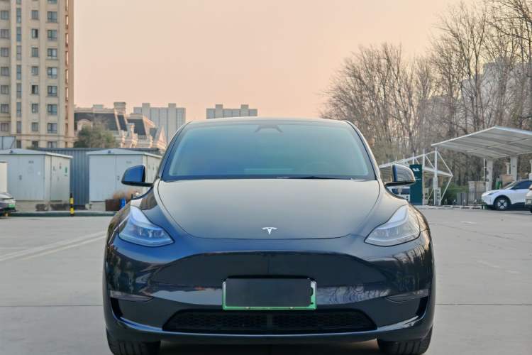 Used Tesla Model Y 2024 Long-Range All-Wheel-Drive Version