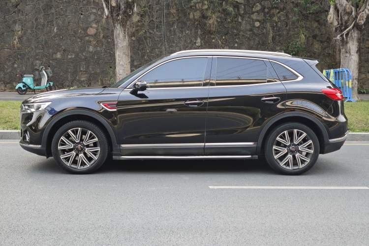 Used Hongqi HS5 2022 Facelifted Version 2.0T Smart Connect Flagship All-Wheel-Drive Edition
