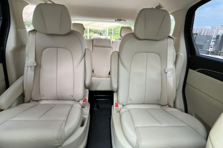 Used Buick GL8 2023 ES Lu Zun Deluxe Model Interior 9