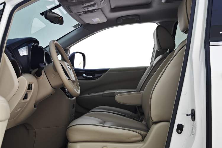 Used Nissan Quest 2015 3.5L SL Interior 2