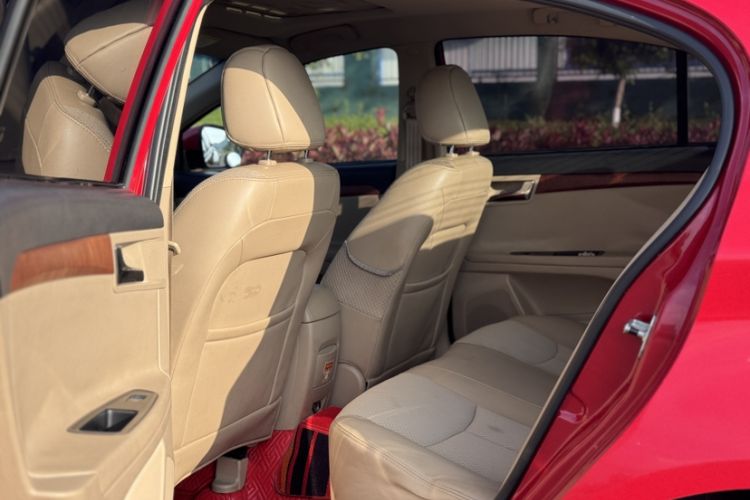 Used Roewe 350 2014 1.5L Manual Swift Edition Interior 3