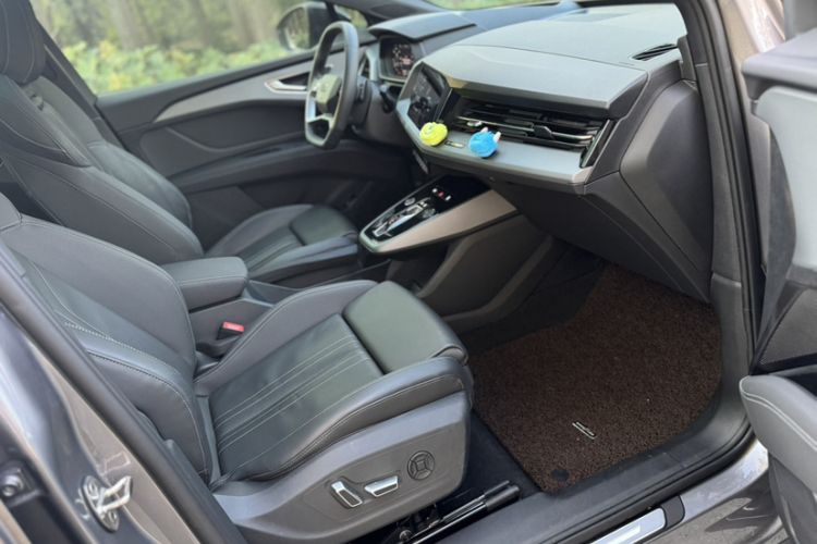 Used Audi Q5 e-tron 2023 40 e-tron Shining Edition Mecha Kit
