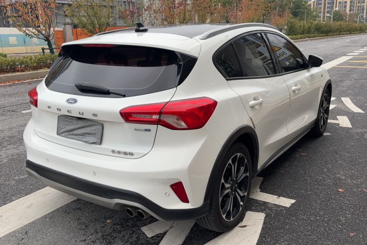 Used Ford Focus Active 2020 EcoBoost 180 Automatic Titanium Edition
