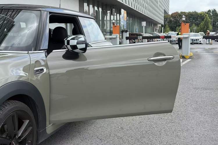 Used MINI MINI 2019 1.5T COOPER Racing Driver