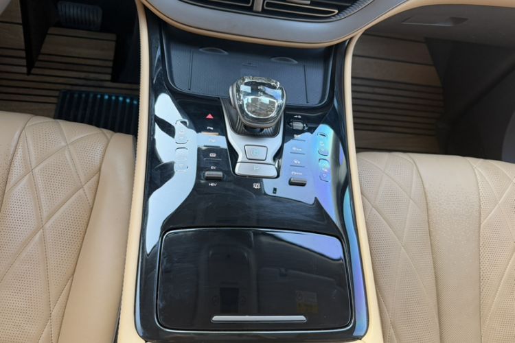 Used Denza D9 2022 DM-i 970 Four-Wheel Drive Flagship Model Interior 12