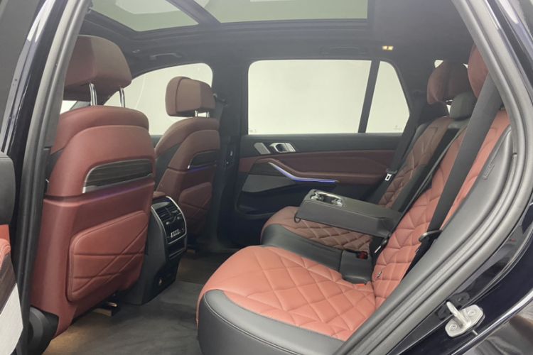 Used BMW X5 2022 xDrive 40Li M Sport Package