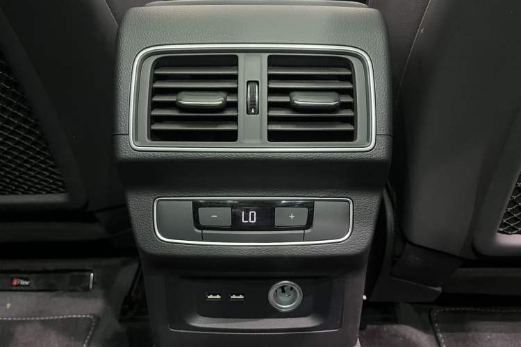Used Audi Q5L 2022 40T Luxury Dynamic Model Interior 6
