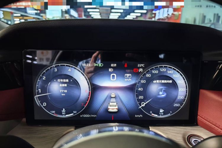 Used Hongqi H5 2025 2.0T Automatic Flag Edition – 500 000 Units Commemorative Version Odometer Close Up