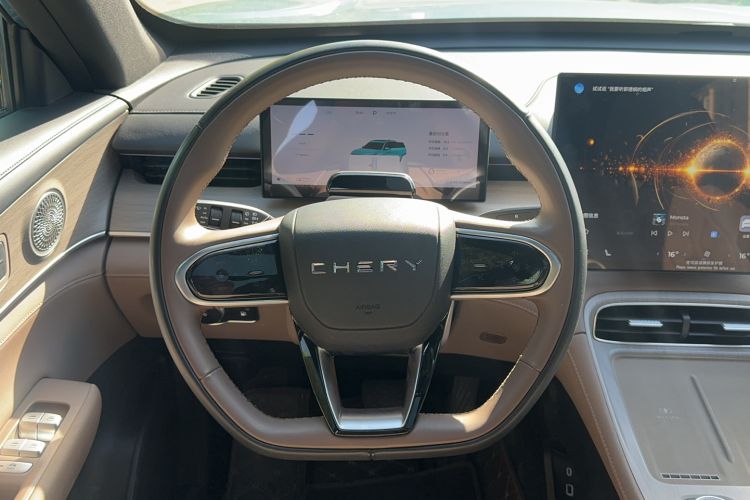 Used Chery Tiggo 8 PLUS C-DM 2025 1.5T 116 km Prestige Version 5 Seats
