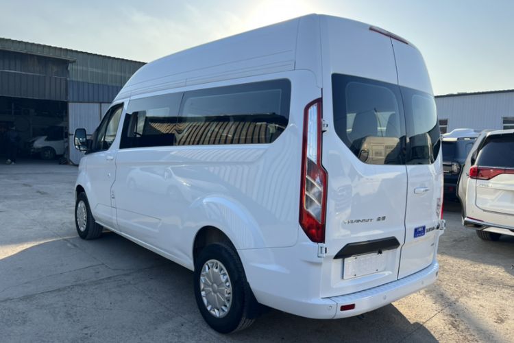 Used Ford Transit 2019 2.0T Gasoline Automatic Business & Travel Version Mid-Drive Mid-Roof 9-Seater China VI Standard
