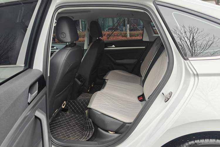 Used Volkswagen Lavida 2024 1.5L Automatic Full-Comfort Version