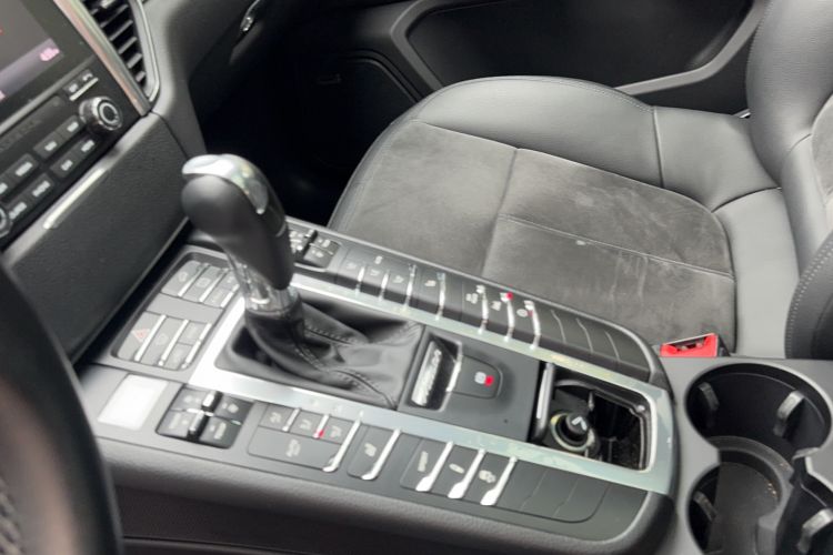 Used Porsche Macan 2017 Macan 2.0T Interior 3