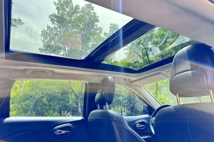 Used Jeep Cherokee 2016 2.4L Professional Edition