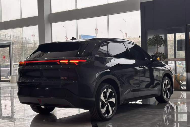 Used ARCFOX Alpha T5 2025 520 PRO
