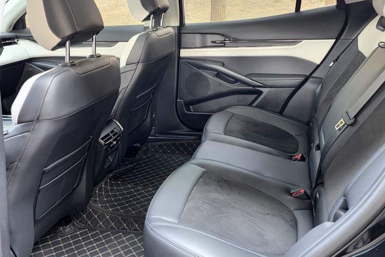 Used Ford EVOS 2022 EcoBoost 245 Style Edition Interior 3