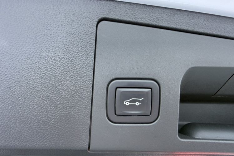 Used Cadillac XT4 2020 Revised Version 28T Two-Wheel Drive Leading Edition Interior 3