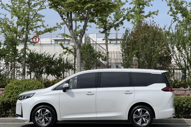 Used GAC Trumpchi M6 2023 PRO 270T DCT Luxury Edition
