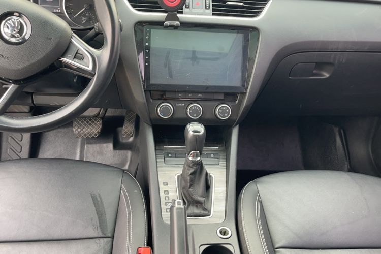 Used Skoda Octavia 2017 1.6L Automatic Smart Drive Edition
