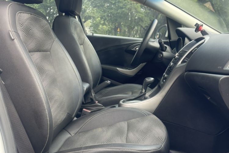 Used Buick GT 2014 XT 1.6L Automatic Fashion Edition