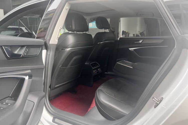 Used Audi A7L 2024 45TFSI S-line Dream-Building Edition Flow Crystal Package
