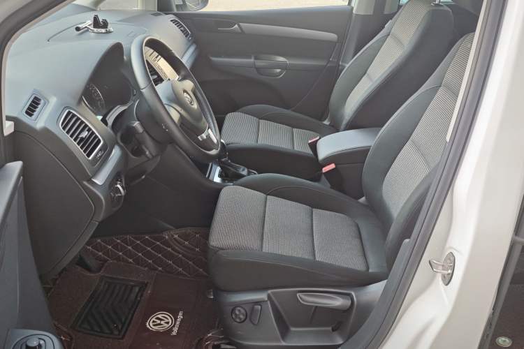 Used Volkswagen Sharan 2014 2.0 TSI Standard Model
