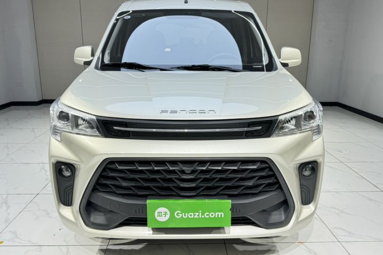 Used Dongfeng Fengon 380 2022 1.5L Comfort-Class Passenger Vehicle (Steel Spring) with 5 Seats
