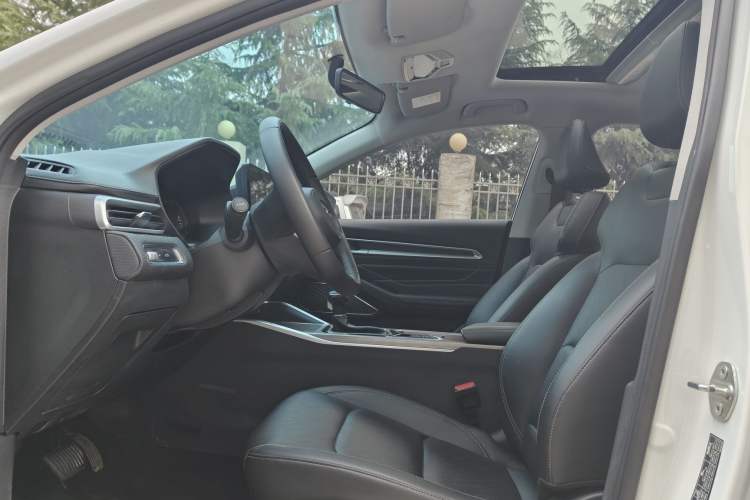 Used Geely Auto Emgrand 2022 4th Generation 1.5L CVT Luxury Model
