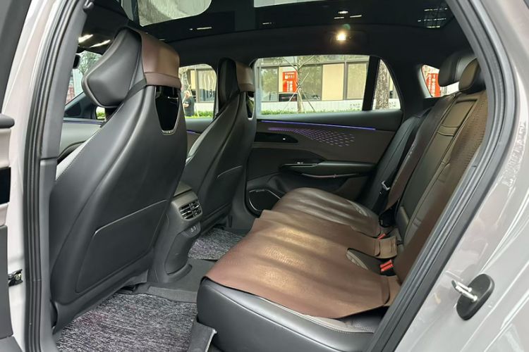 Used Hongqi EH7 2024 760 Pro+ Four-Wheel Drive Version Interior 6