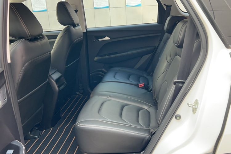 Used Baojun 530 2021 Global Car Anniversary Edition 1.5T CVT Luxury Model 7 Seats