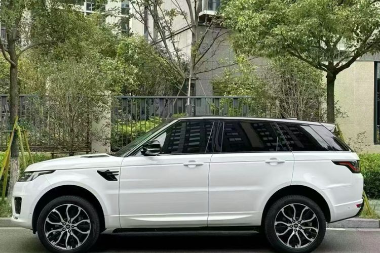 Used Land Rover Range Rover Sport 2022 3.0 L6 YAO Black Edition