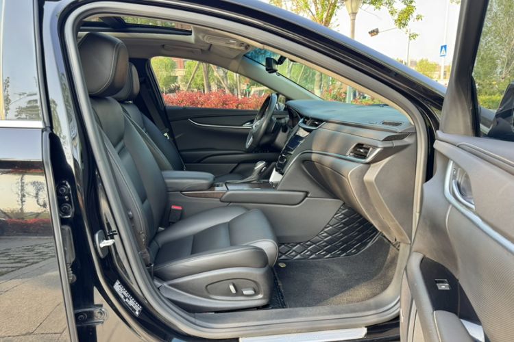 Used Cadillac XTS 2018 28T Tech Edition Right Front Seat