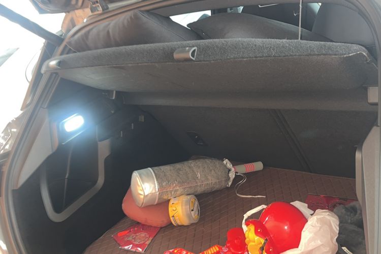 Used Lynk & Co 06 2023 Remix 1.5T Dynamic Halo Trunk