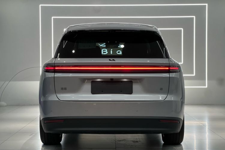 Used Li Auto Li Auto i8 2025 Model Standard Version
