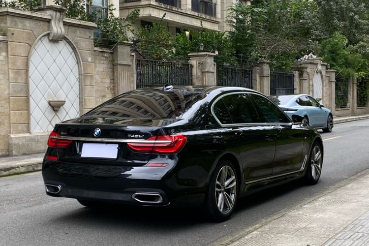 Used BMW 7 Series 2018 730Li Leading Model M Sport Package